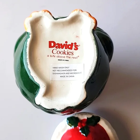 NWT, David's Cookies Christmas Ceramic Cookie Jar. Owl Design. - Picture 9 of 15